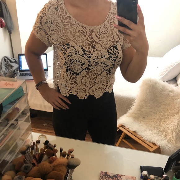 Crochet tan crop top ✨ size L - Picture 4 of 4